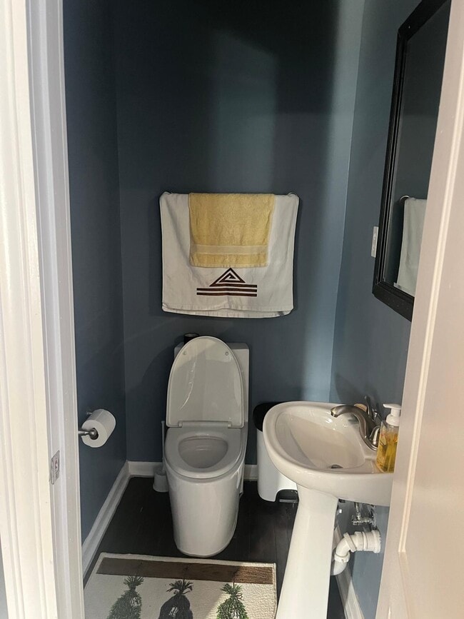 Photo - 533 Leon St Townhome