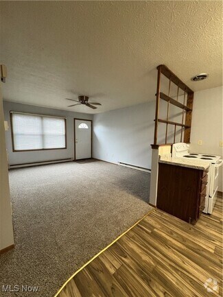 Building Photo - 1172 S Lincoln Ave