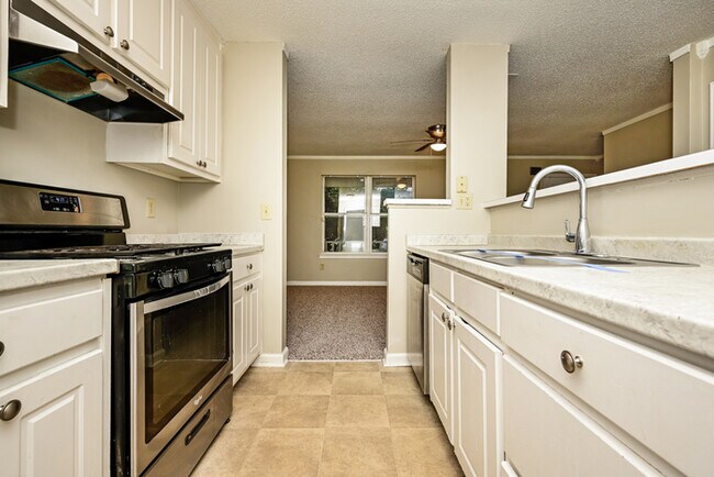 Foto del edificio - Fantastic 3bd/1.5ba home! Let yourself in!