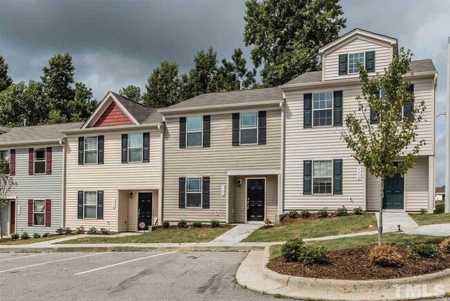 Building Photo - Room in 3 Bedroom Townhome at Spark St