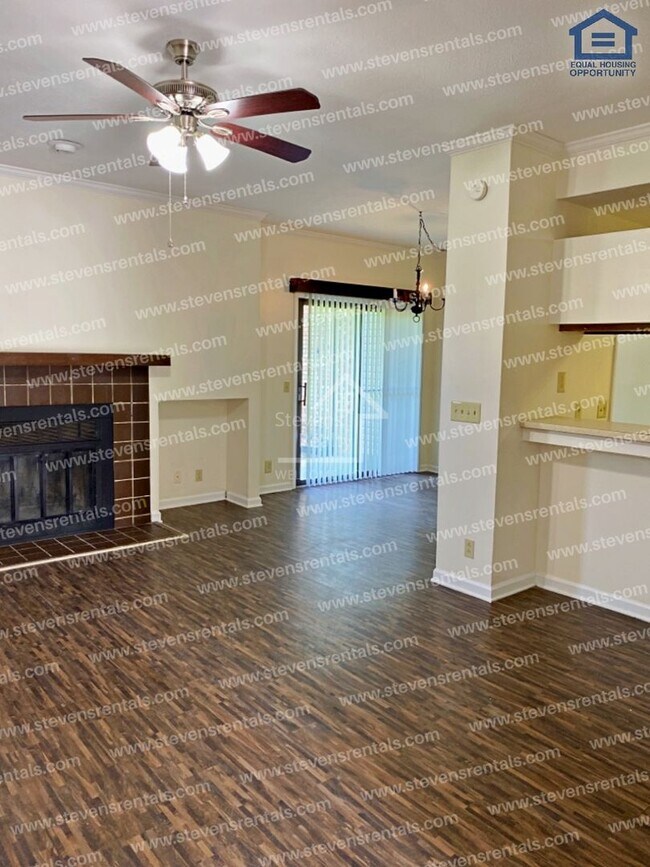 Building Photo - 419 Oriole Dr