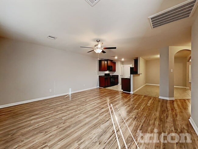 Foto del edificio - 25040 Authors Dr