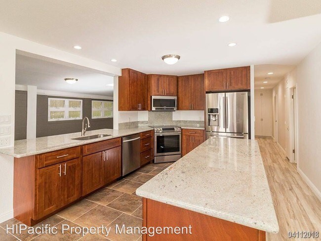 Building Photo - 3 br, 3 bath House - 3504 Kumu St.