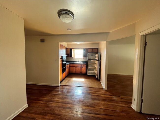 Building Photo - 3514 Bronxwood Ave