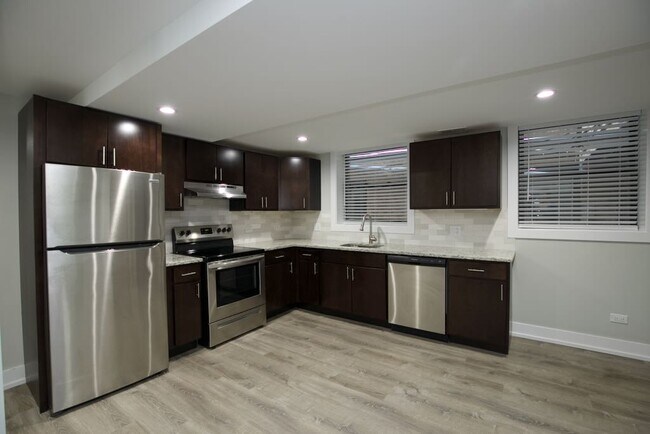 Foto del edificio - 1145-1145 Maple