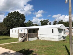 Building Photo - 3074 FM 1486