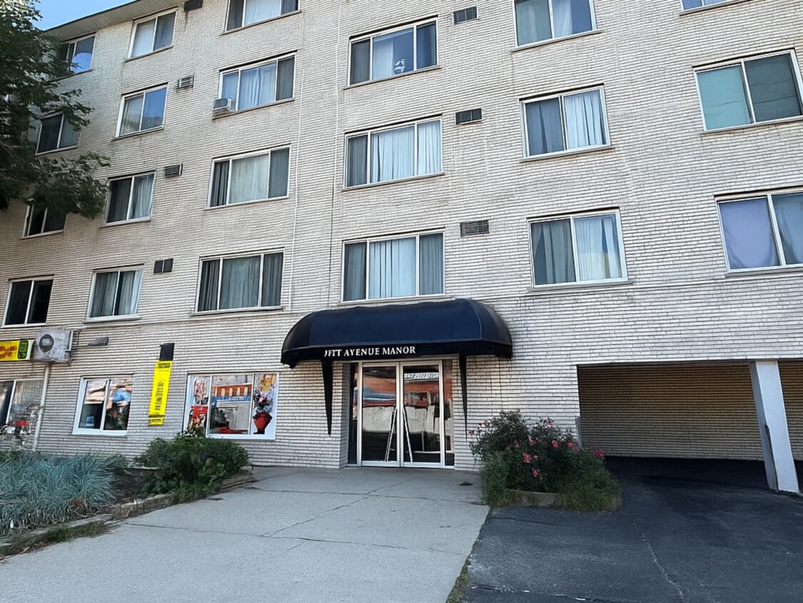 Primary Photo - 1227 S Harlem Ave