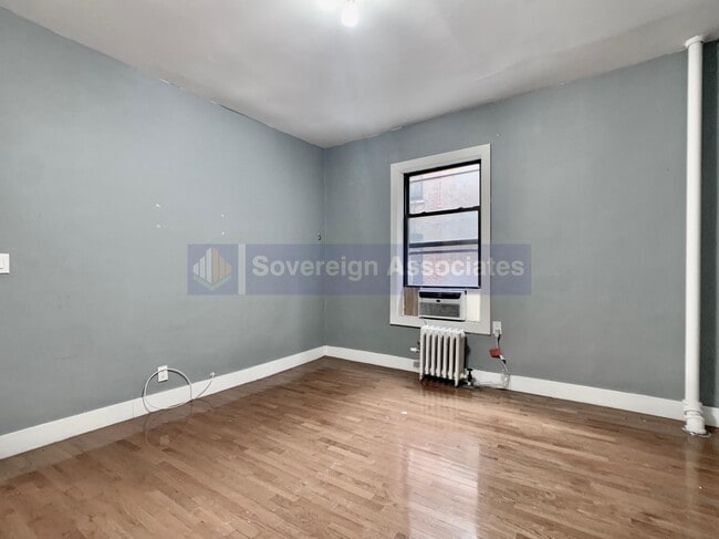 Building Photo - 12 Pinehurst Avenue