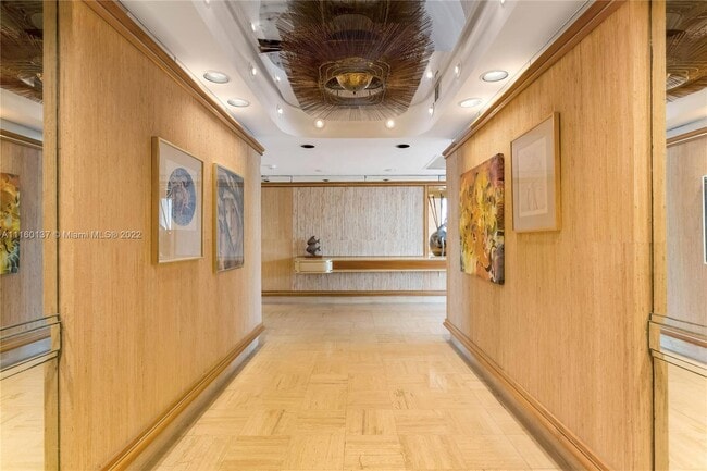 Foto del edificio - 10155 Collins Ave