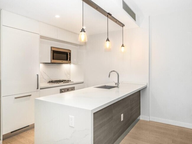 Building Photo - 1 bedroom in New York NY 10036