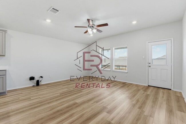 Building Photo - 10022 Avendesora Rd