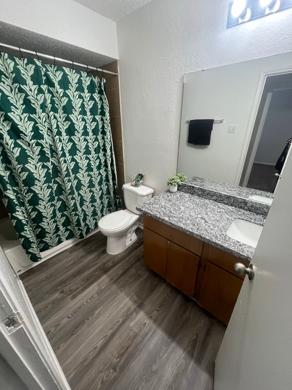 Foto del edificio - 250 Heimer Rd