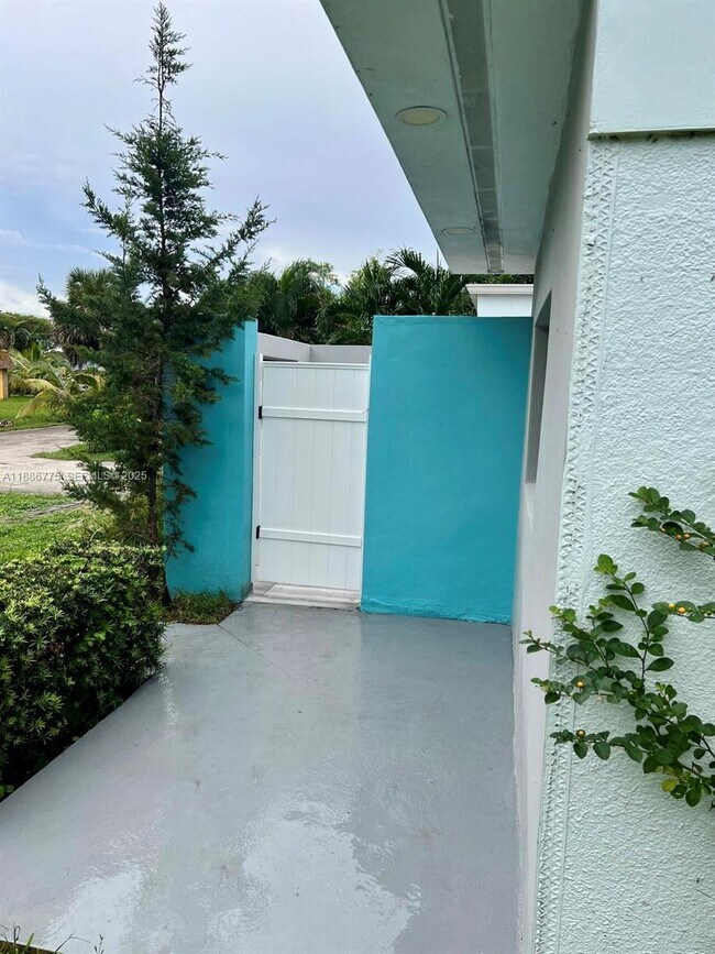 Foto del edificio - 341 23rd Way S