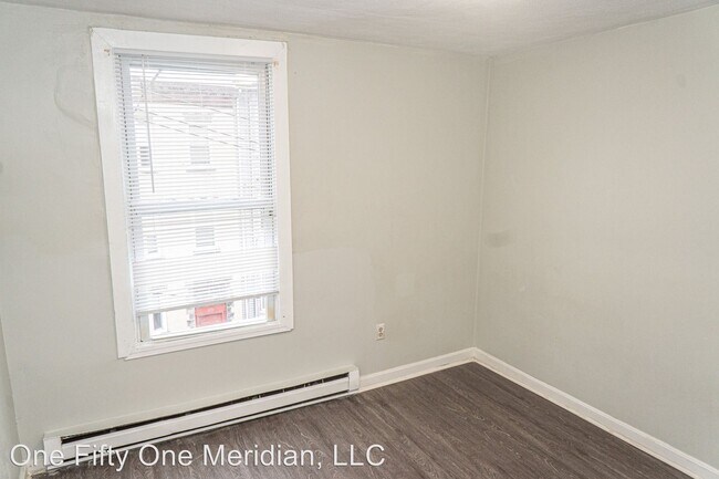 Foto del edificio - 151-153 Meridian St