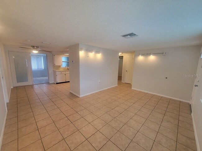 Building Photo - 7401 Potomac Dr