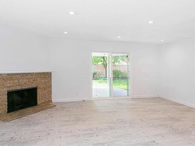 Foto del edificio - 22504 Hartland St
