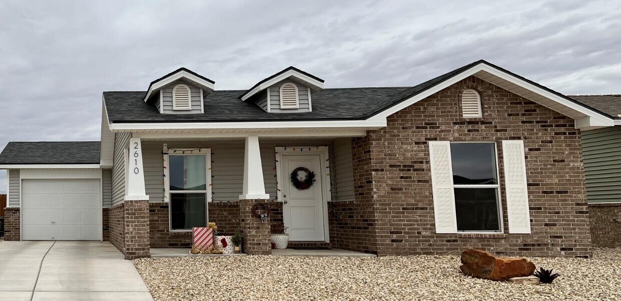 Foto principal - 2610 Yukon Ave