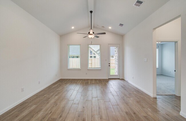 Foto del edificio - 7231 Yarrow Blossom Ct