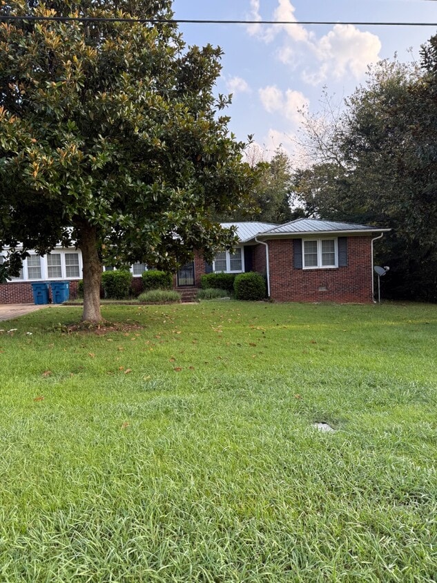 Foto principal - 4125 Brierwood Ln