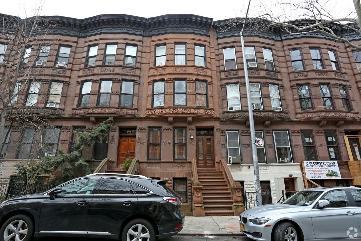 Building Photo - Archer House