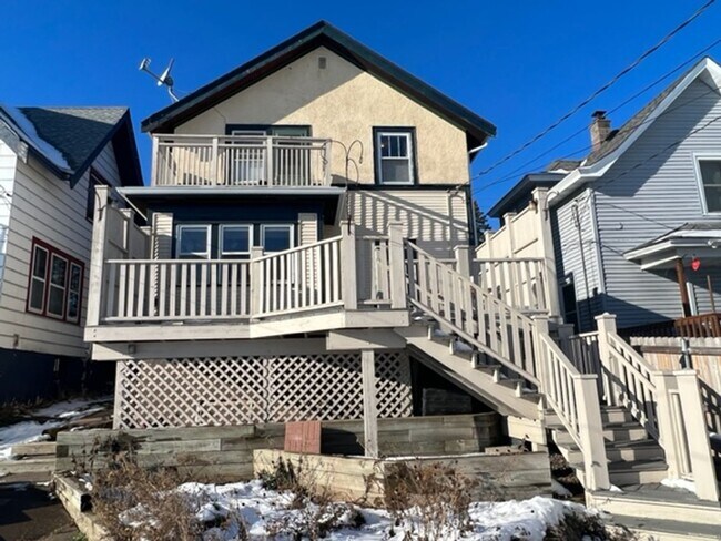 Foto del edificio - Duluth MN - 3 Bedroom - 2 Bath - 1 Car Gar...