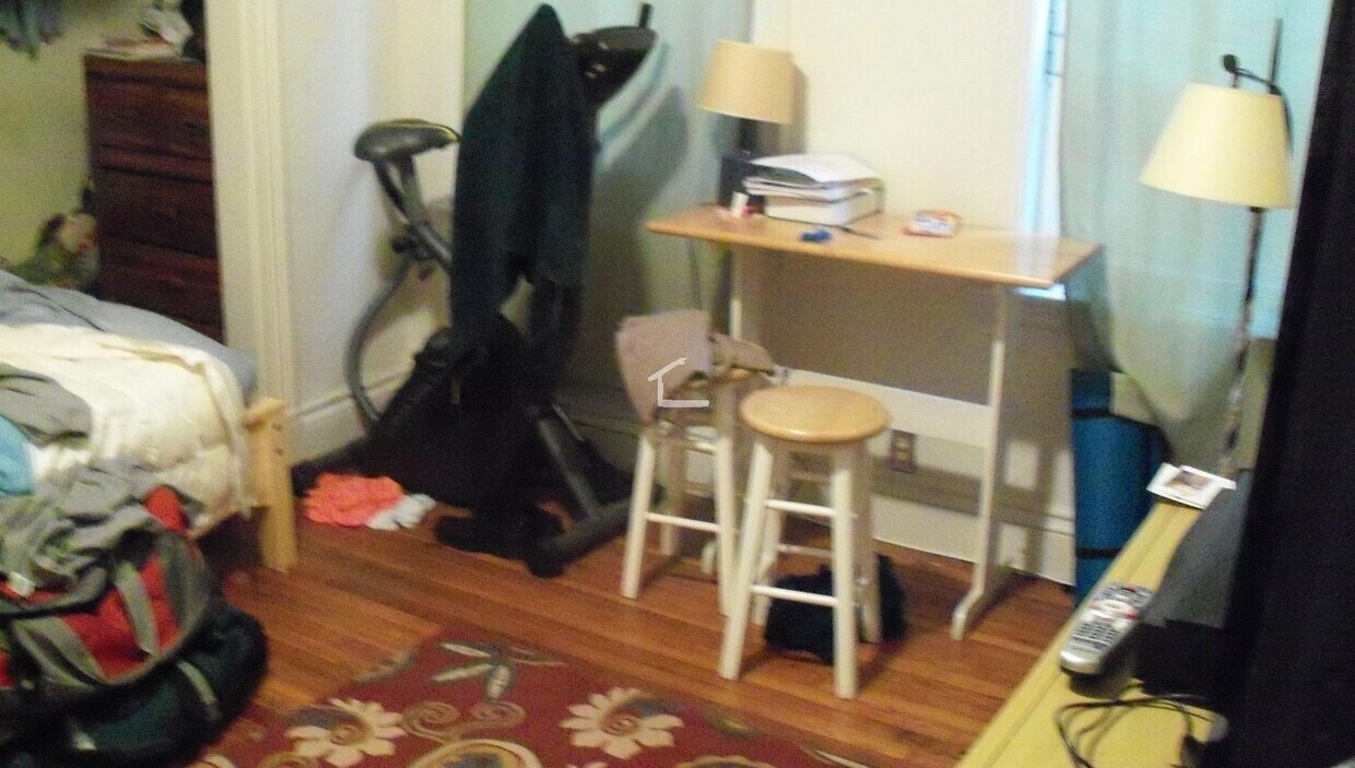 Primary Photo - Beautiful Studio Available 6/1