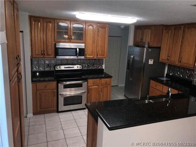 Building Photo - 245 Via Milan Terrace