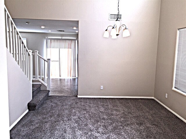 Foto del edificio - 8440 Walker Gardens Pl