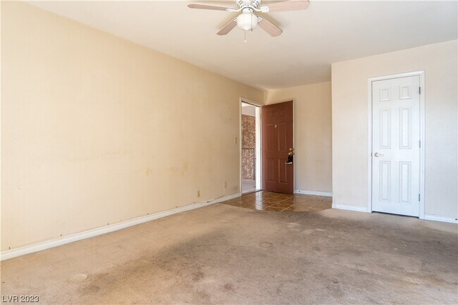 Building Photo - 4310 Sandy River Dr