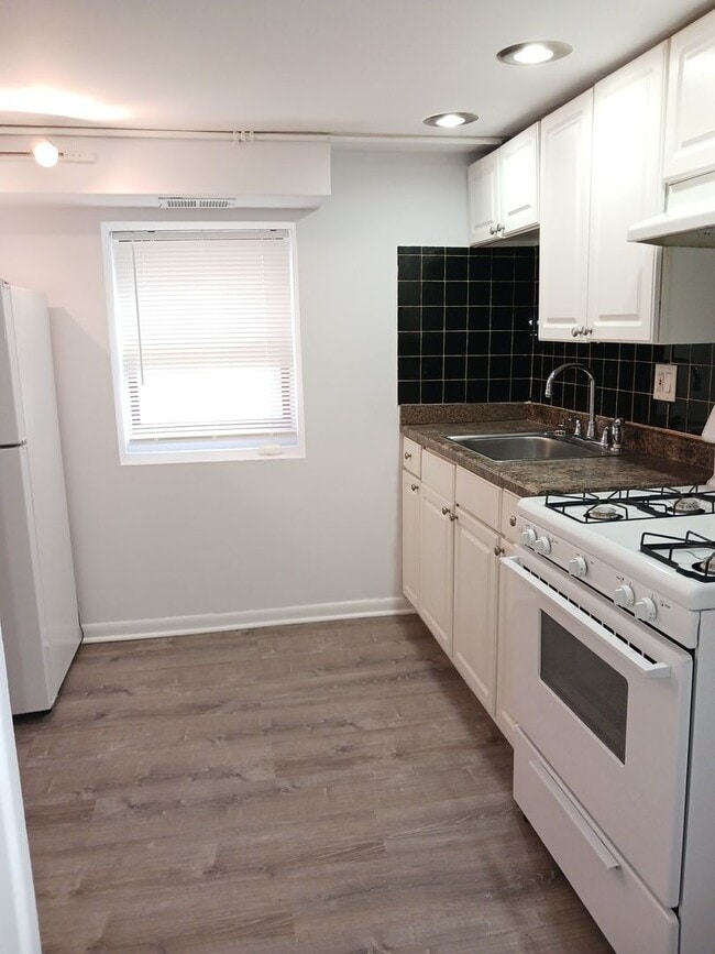 Photo - 2113 W Charleston St Apartment