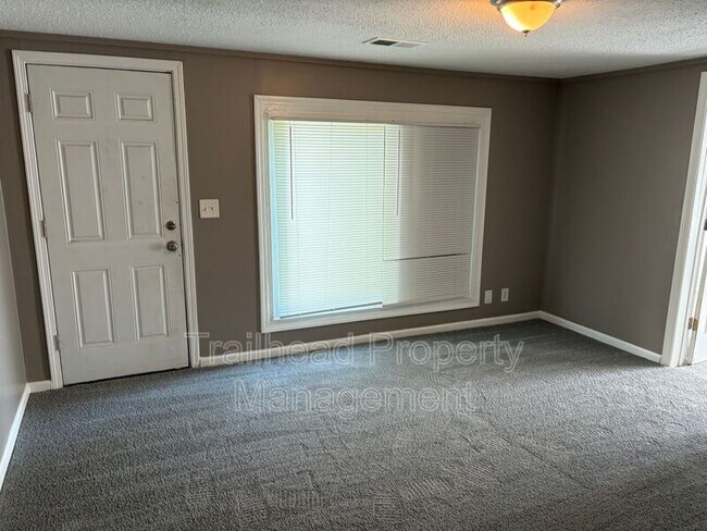 Foto del edificio - 10717 E Truman Rd