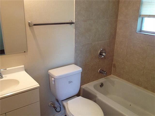 Building Photo - 209 Schirra Pl