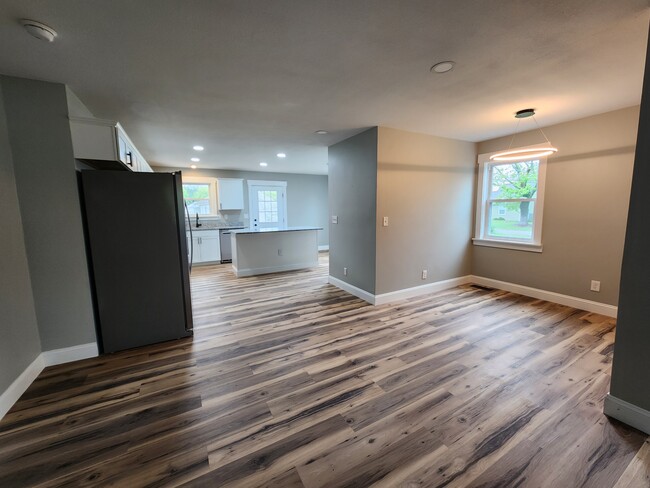 Dining room/ Kitchen - 919 Highland Dr