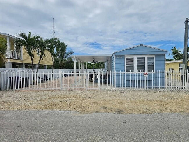 Foto del edificio - 200 Buttonwood Ave