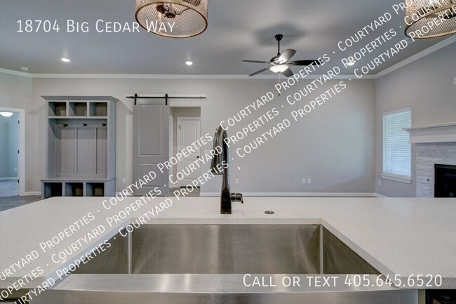 Building Photo - 18704 Big Cedar Way