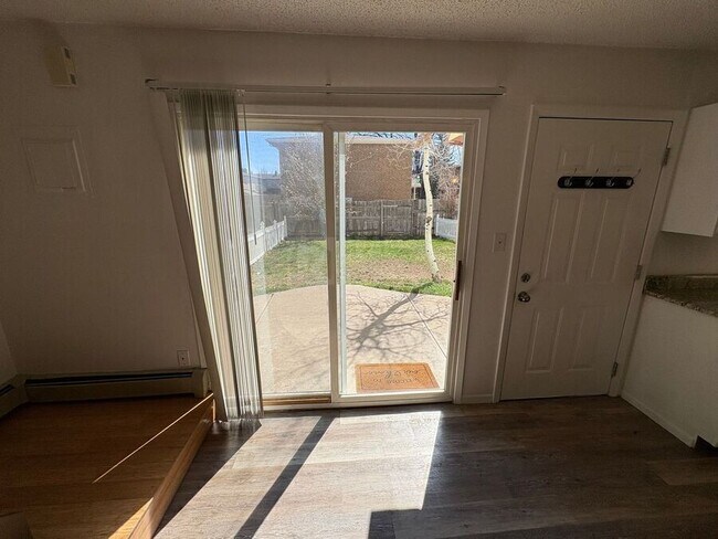 Foto del edificio - 1706 E 17th St