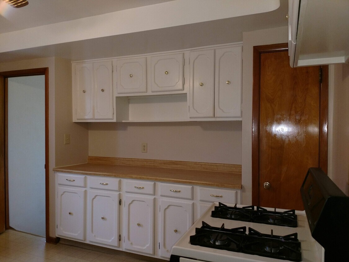 Foto principal - 6125 Ridge Rd.