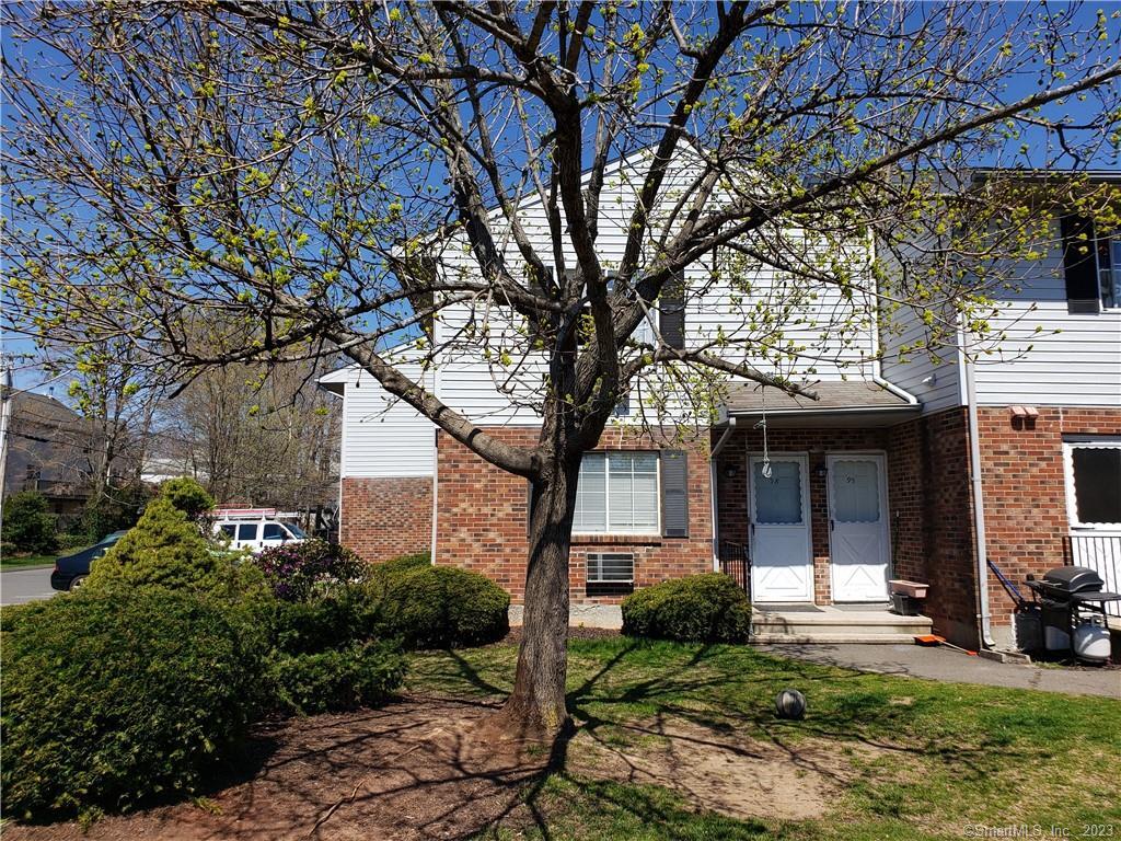 975 Meriden Rd Unit 98, Waterbury, CT 06705 Condo for Rent in