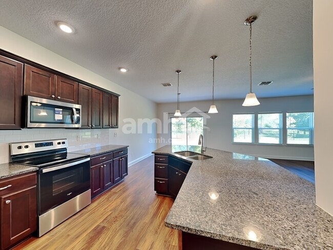 Building Photo - 32 Atlanta Dr