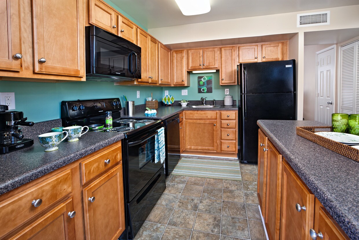 James River Pointe Apartments 435 German School Rd Richmond, VA