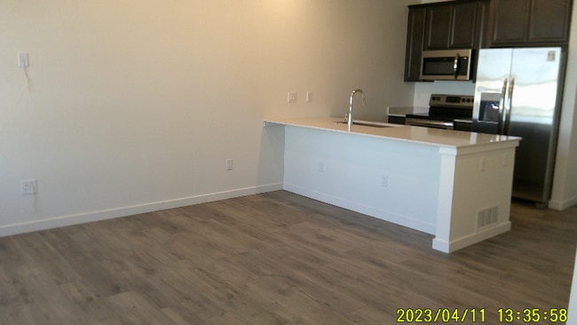 Building Photo - 5375 Euclid Dr