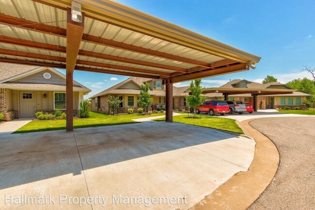 Building Photo - 8805 SW 55th St