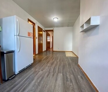 Interior Photo - 409 Smith St