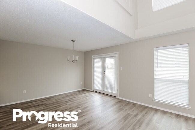 Building Photo - 9116 Nightingale Dr