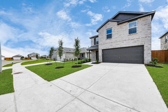 Building Photo - 3012 Sunrise Dr