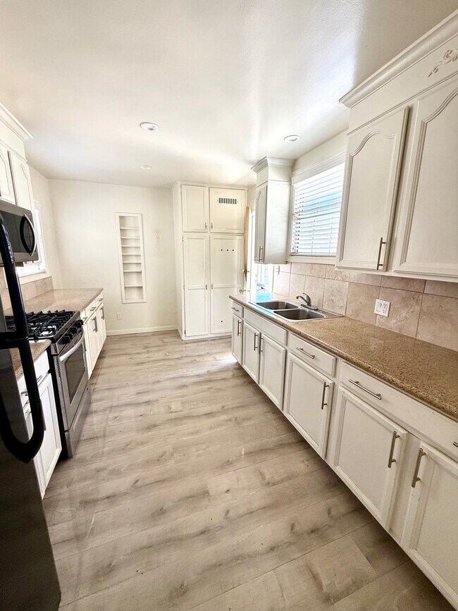 Foto del edificio - 12753 Oxnard St