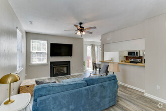 Building Photo - 300 Primrose Ln