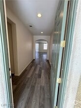 Building Photo - 7404 Longhorn Lodge Ave