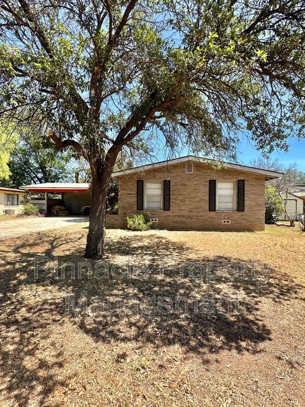 Foto principal - 2620 Yale Ave
