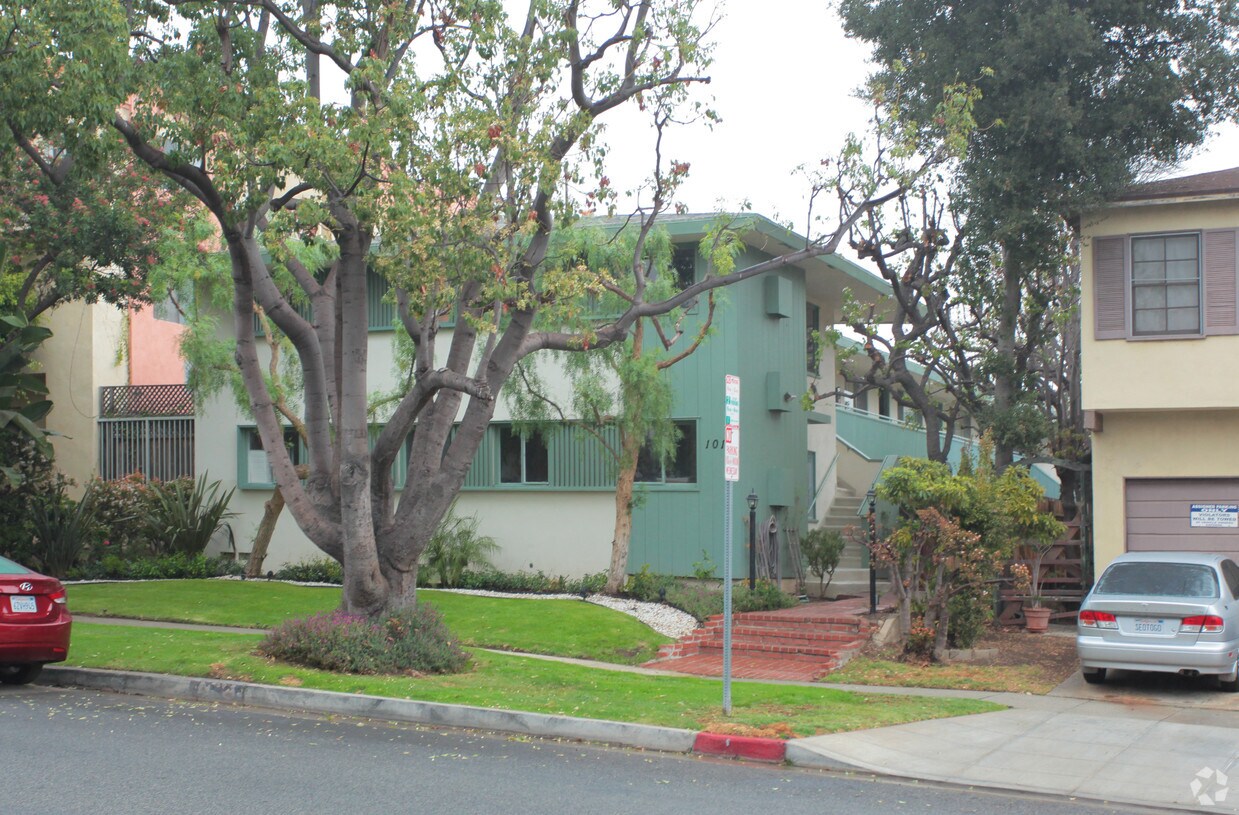 Primary Photo - 1017 Euclid St